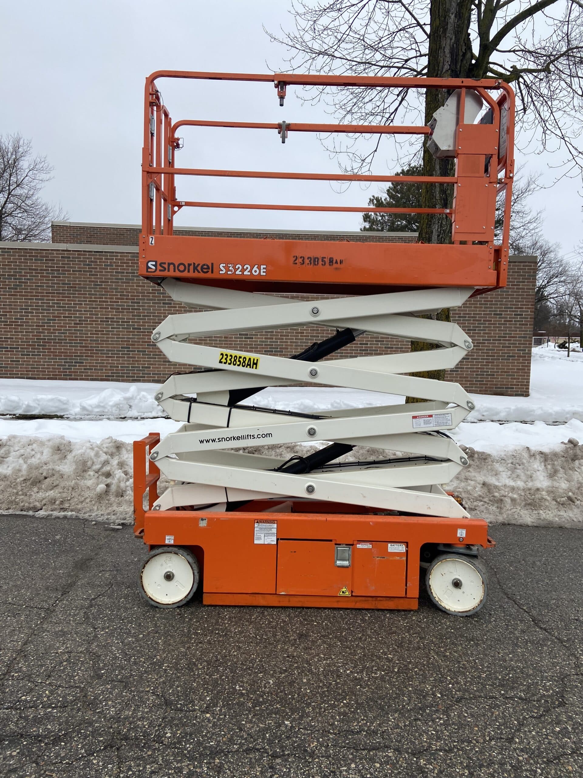 Featured image for “2019 Snorkel S3226E Scissor Lift”