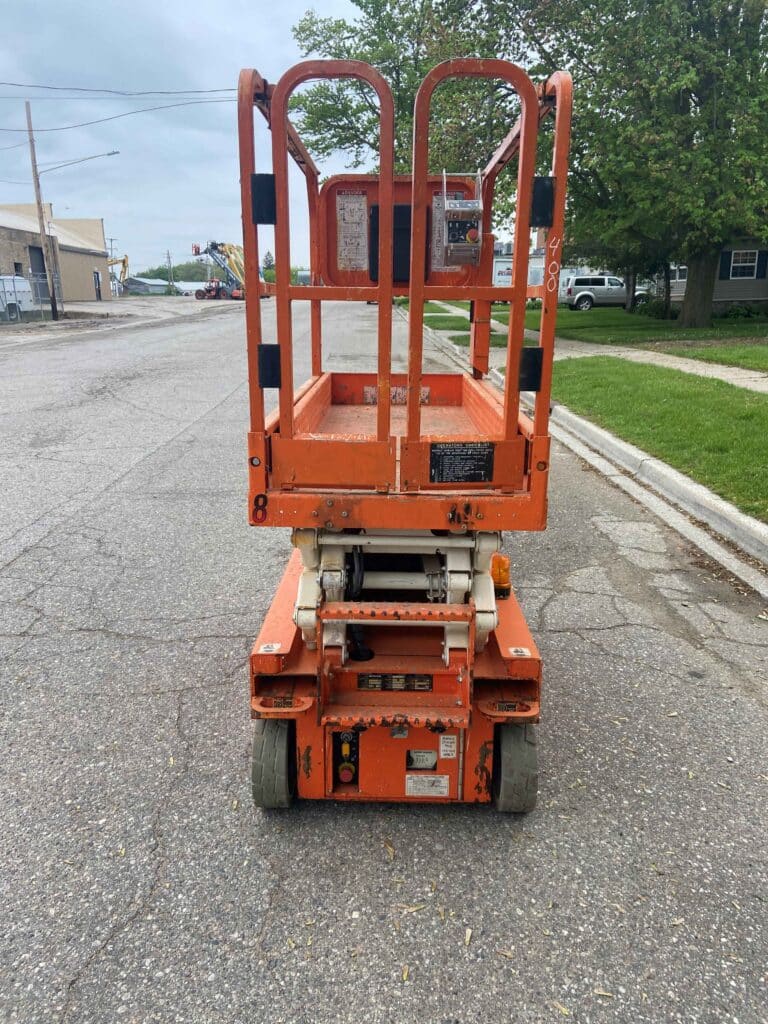 SN2 | Fox Equipment Rentals in Clare, MI