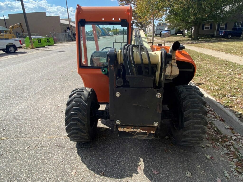 A4 | Fox Equipment Rentals in Clare, MI