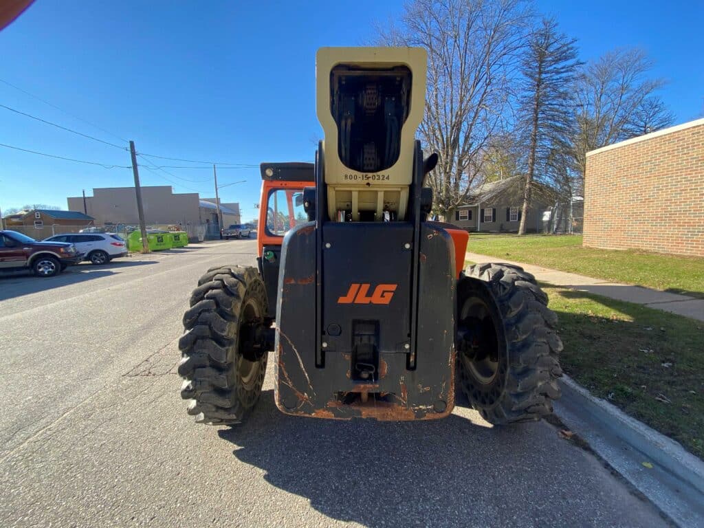 Q2 | Fox Equipment Rentals in Clare, MI